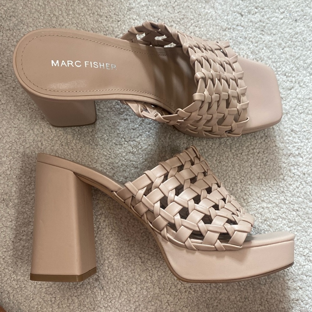 Platform sandals